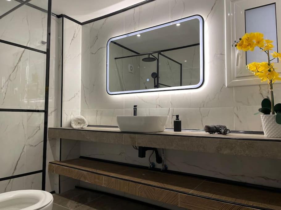 Hideaway Boutique Apartment Atena Exterior foto